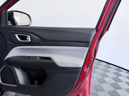 Used 2023 Jeep Compass Sport image 10