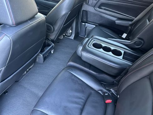Used 2025 Honda Odyssey Sport-L image 4