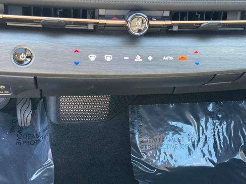 Used 2023 Nissan Ariya FWD image 30