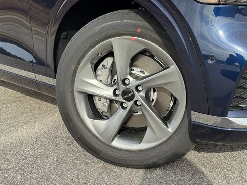 New 2026 Genesis GV70 2.5T Advanced image 6