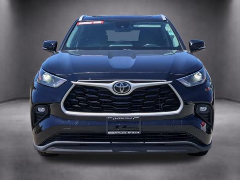Used 2023 Toyota Highlander XLE FWD image 9