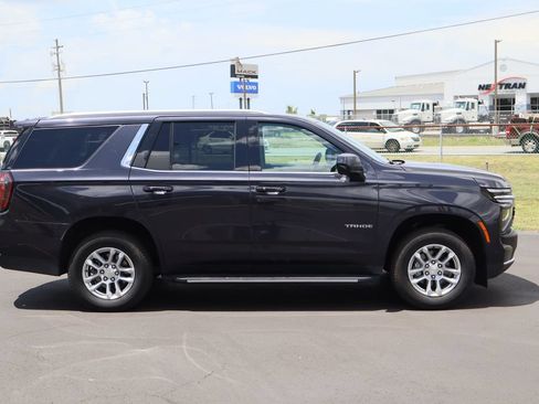 Used 2025 Chevrolet Tahoe LT RWD image 10