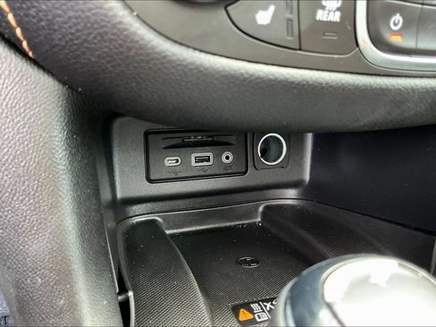 Used 2019 Chevrolet Equinox Premier AWD/4WD image 18