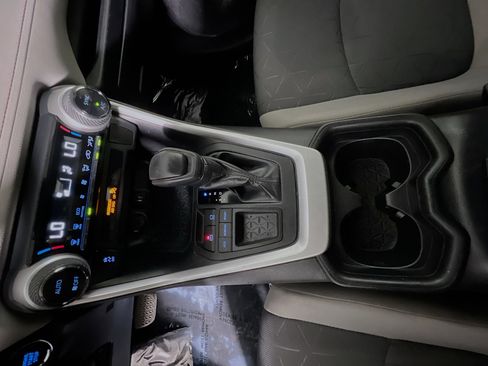 Used 2019 Toyota RAV4 XLE image 24