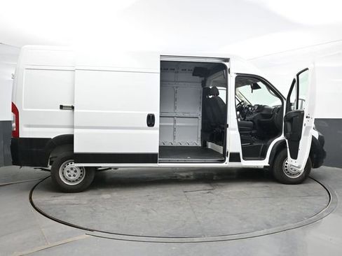 Used 2025 RAM ProMaster 2500 w/ Convenience Group FWD image 47