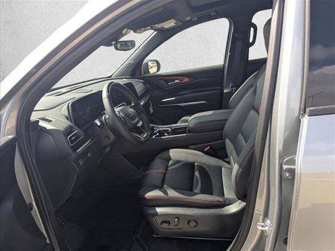 New 2026 Chevrolet Traverse RS w/ LPO, Floor Liner Package FWD image 4