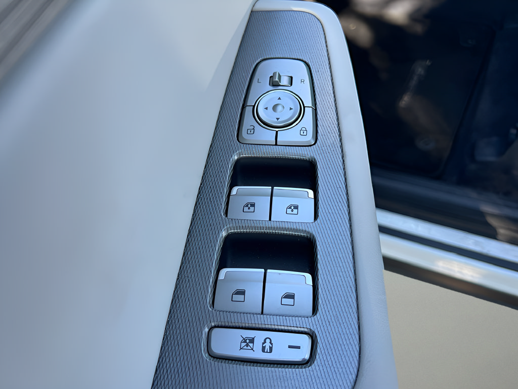Used 2021 Hyundai Palisade Limited AWD/4WD image 18