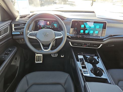 New 2026 Volkswagen Atlas Cross Sport SEL R-Line image 9