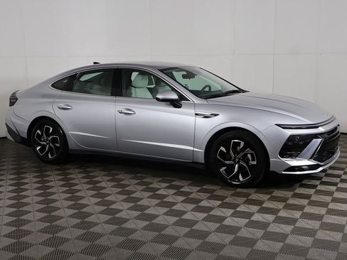 Used 2025 Hyundai Sonata SEL image 11