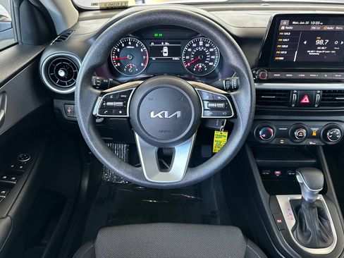 Used 2023 Kia Forte LXS w/ LXS Technology Package FWD image 16