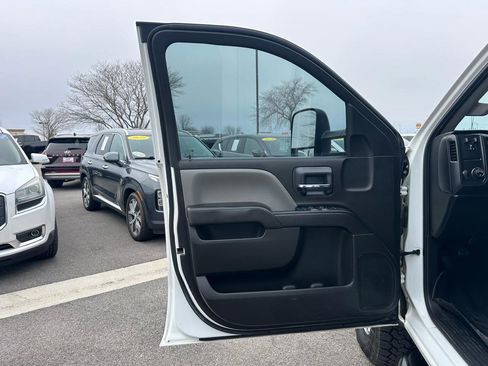 Used 2016 Chevrolet Silverado 2500 W/T image 11