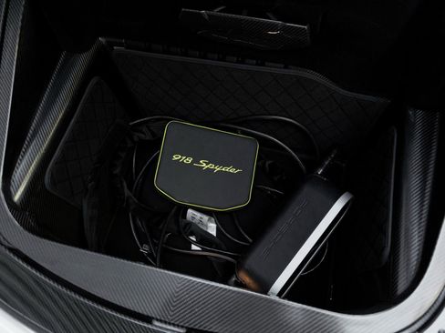 Used 2015 Porsche 918 Spyder AWD/4WD image 53