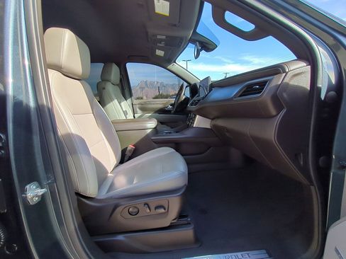 Used 2021 Chevrolet Suburban Z71 w/ Z71 Off-Road Package image 28