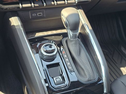 New 2025 GMC Canyon Elevation w/ Convenience Package image 25