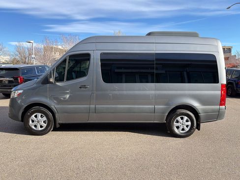 Used 2024 Mercedes-Benz Sprinter 2500 image 2