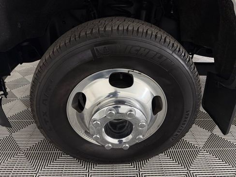 Used 2024 Ford F350 Limited w/ FX4 Off-Road Package image 11