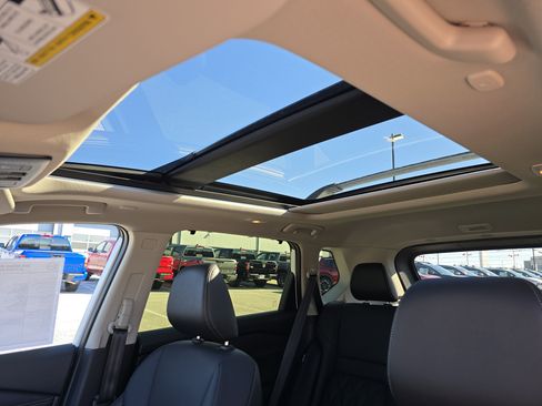 New 2026 Nissan Rogue Platinum w/ Platinum Premium Package image 4