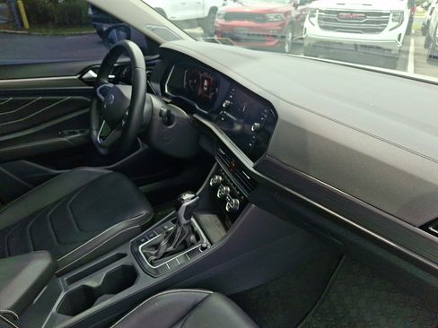 Used 2024 Volkswagen Jetta SEL FWD image 11