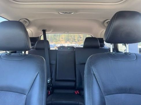 Used 2016 Subaru Outback 2.5i Limited AWD/4WD image 32