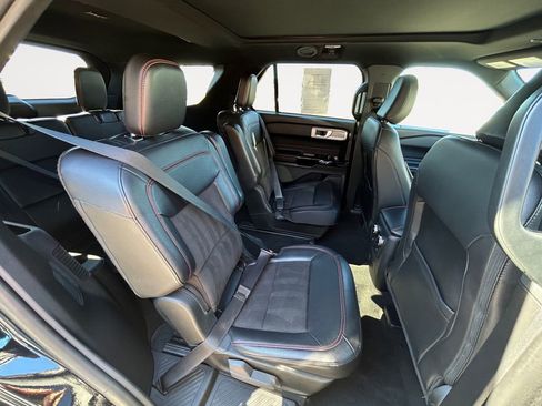 Used 2023 Ford Explorer ST-Line image 11