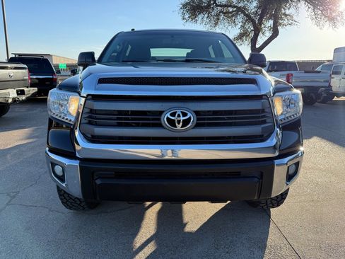 Used 2015 Toyota Tundra SR5 w/ SR5 Upgrade Package image 2