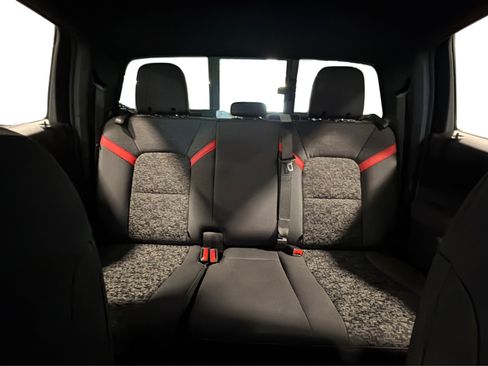 Used 2023 Chevrolet Colorado Z71 w/ Z71 Convenience Package 2 AWD/4WD image 44