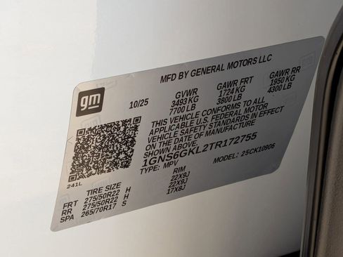 New 2026 Chevrolet Suburban High Country w/ Sun And Tow Package AWD/4WD image 27