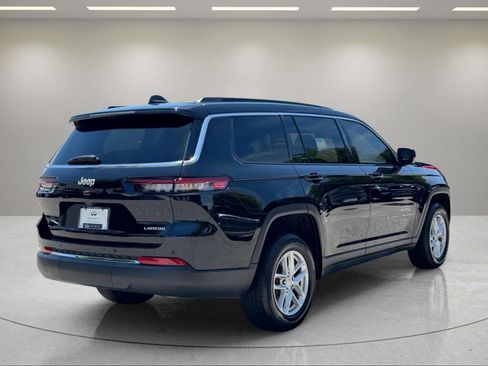 Used 2025 Jeep Grand Cherokee L Laredo RWD image 5