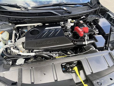 Certified 2025 Nissan Rogue SV AWD/4WD image 17