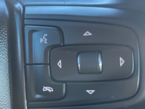 Used 2024 GMC Sierra 1500 AT4 w/ Technology Package image 18