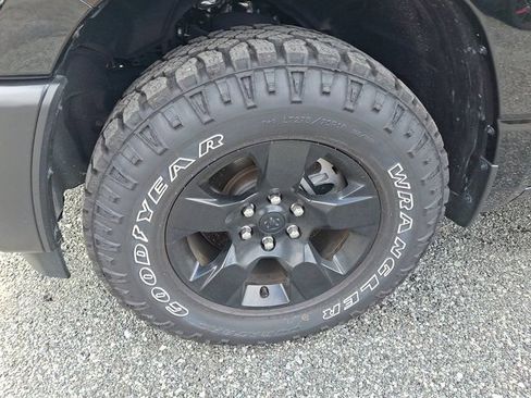Used 2025 RAM 1500 Warlock AWD/4WD image 4