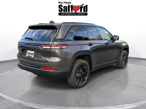 New 2025 Jeep Grand Cherokee 4WD image 9