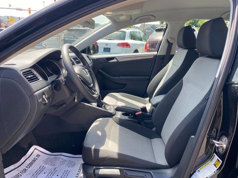 Used 2018 Volkswagen Jetta S FWD image 9