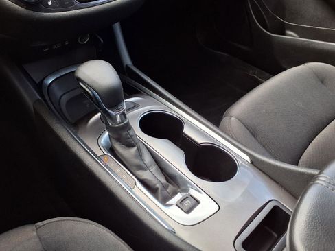 Used 2022 Chevrolet Malibu LT image 25