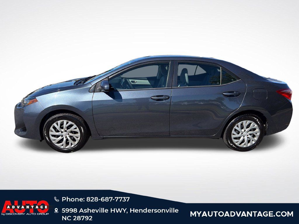 Used 2018 Toyota Corolla LE FWD image 5