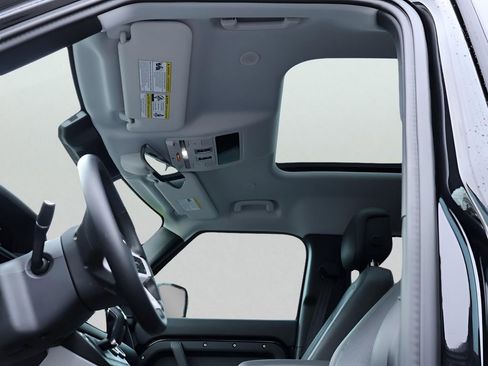 Certified 2025 Land Rover Defender 110 X-Dynamic SE image 40