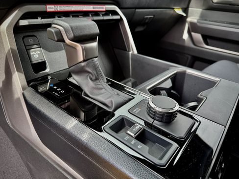 Certified 2025 Toyota Tundra SR5 AWD/4WD image 16