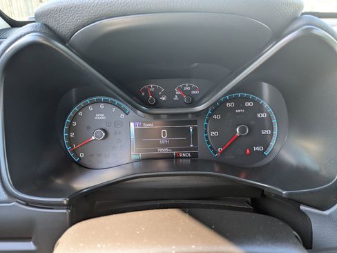 Used 2018 Chevrolet Colorado Z71 w/ Z71 Midnight Edition image 15