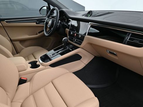 Certified 2026 Porsche Macan S AWD/4WD image 14