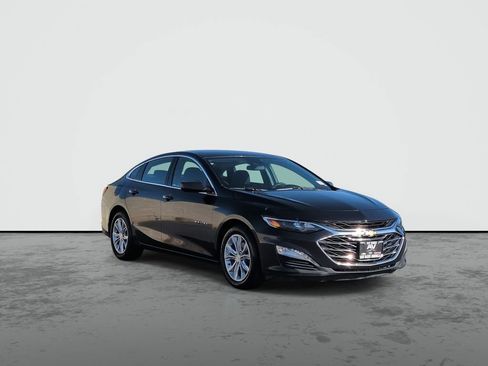 Used 2023 Chevrolet Malibu LT FWD image 2