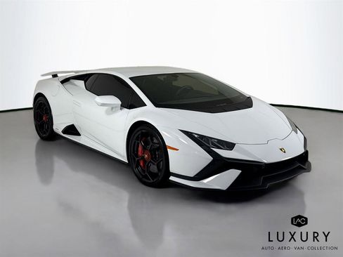 Used 2024 Lamborghini Huracan Tecnica image 4