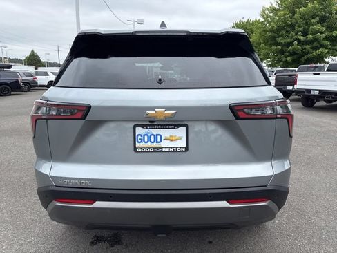 Used 2025 Chevrolet Equinox LT FWD image 4