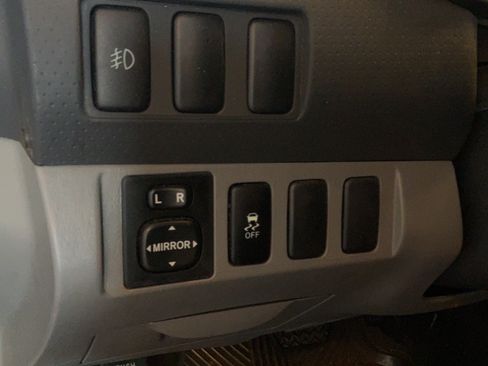 Used 2012 Toyota Tacoma PreRunner w/ SR5 Pkg RWD image 16