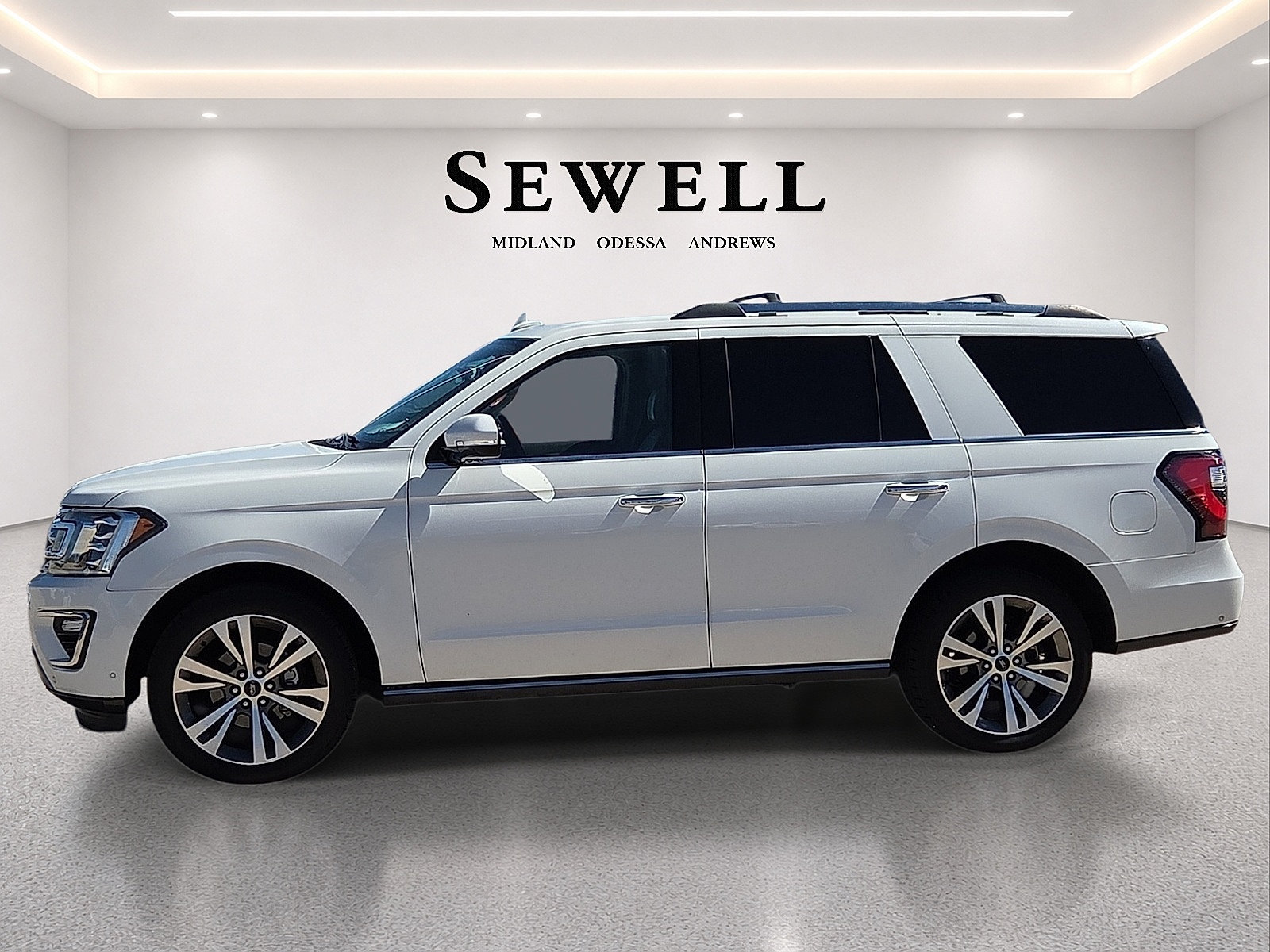 Used 2020 Ford Expedition Limited w/ Equipment Group 302A RWD image 2