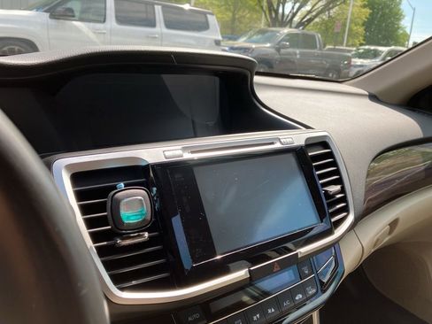 Used 2016 Honda Accord EX-L image 19