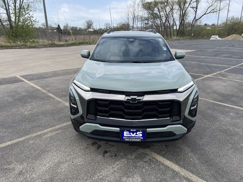 Used 2026 Chevrolet Equinox ACTIV w/ Convenience Package III AWD/4WD image 2