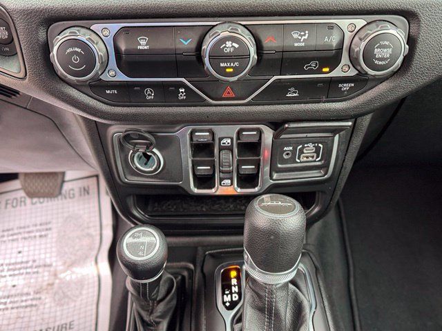 Used 2025 Jeep Gladiator Sport AWD/4WD image 15