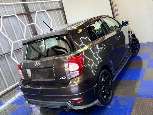 Used 2011 Scion xD Hatchback 4D image 16