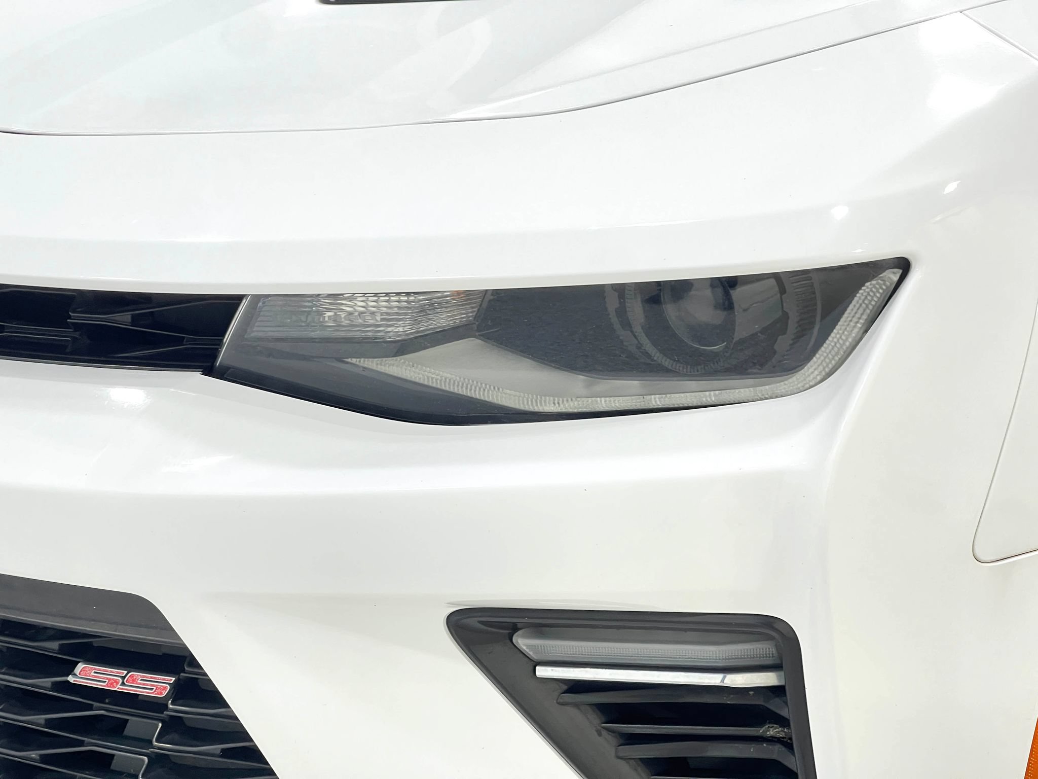 Used 2018 Chevrolet Camaro SS RWD image 32