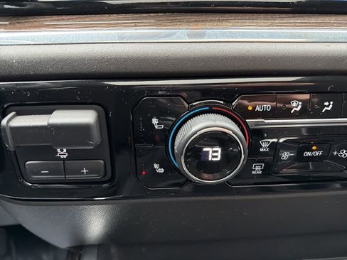 Used 2024 Chevrolet Silverado 1500 LT Trail Boss w/ Convenience Package II image 34